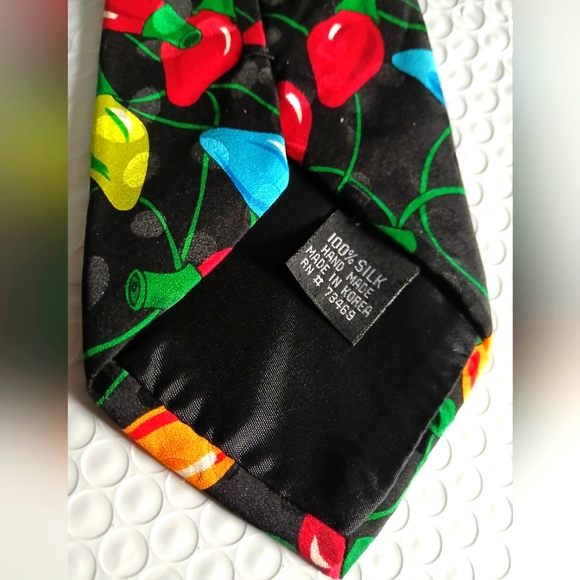 Looney Tunes Mania - Christmas Holiday 1993 Hand Made Vintage 100% Silk Necktie - Picture 6 of 6